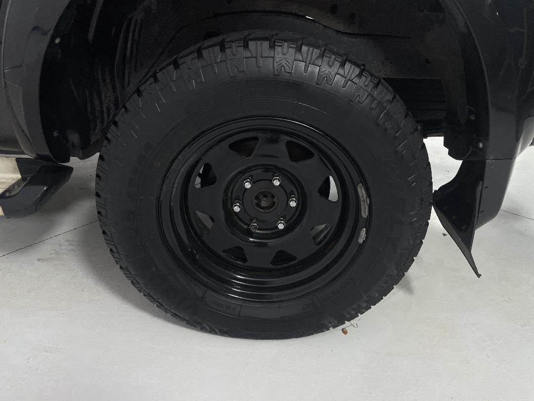 Photo '11' of Mitsubishi Triton