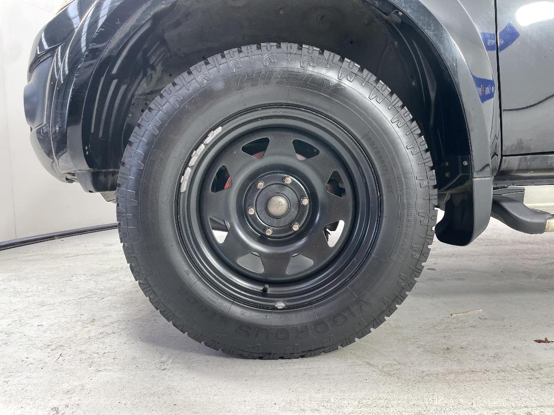 Photo '8' of Mitsubishi Triton D/CAB GL Photo '8' of Mitsubishi Triton D/CAB GL