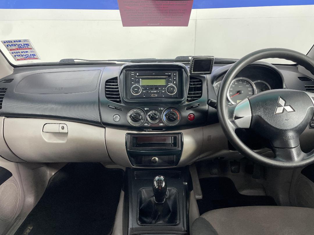 Photo '14' of Mitsubishi Triton D/CAB GL Photo '14' of Mitsubishi Triton D/CAB GL