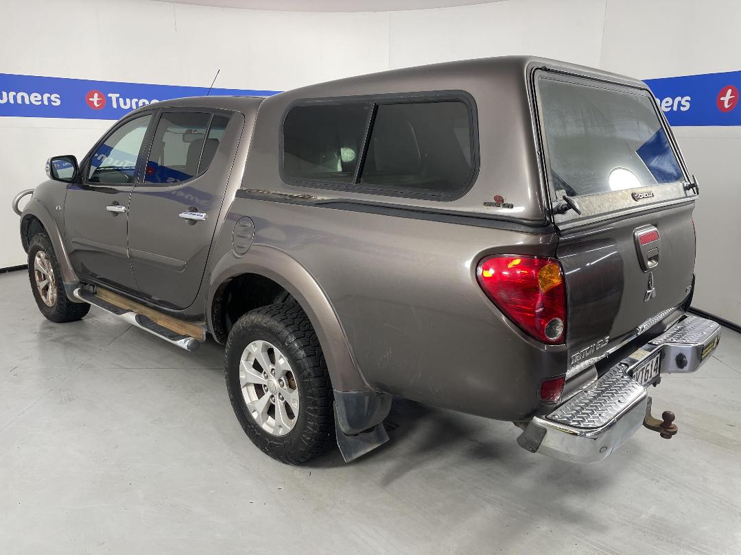 Photo '5' of Mitsubishi Triton