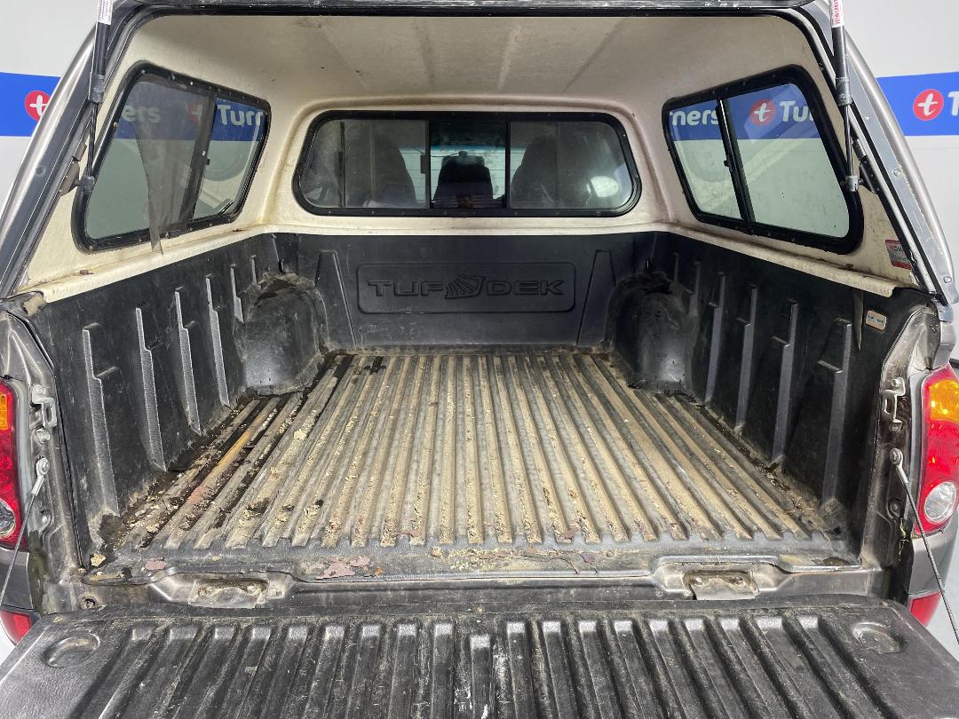 Photo '14' of Mitsubishi Triton