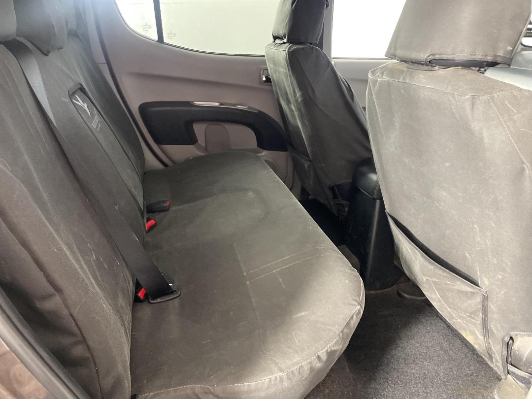 Photo '20' of Mitsubishi Triton