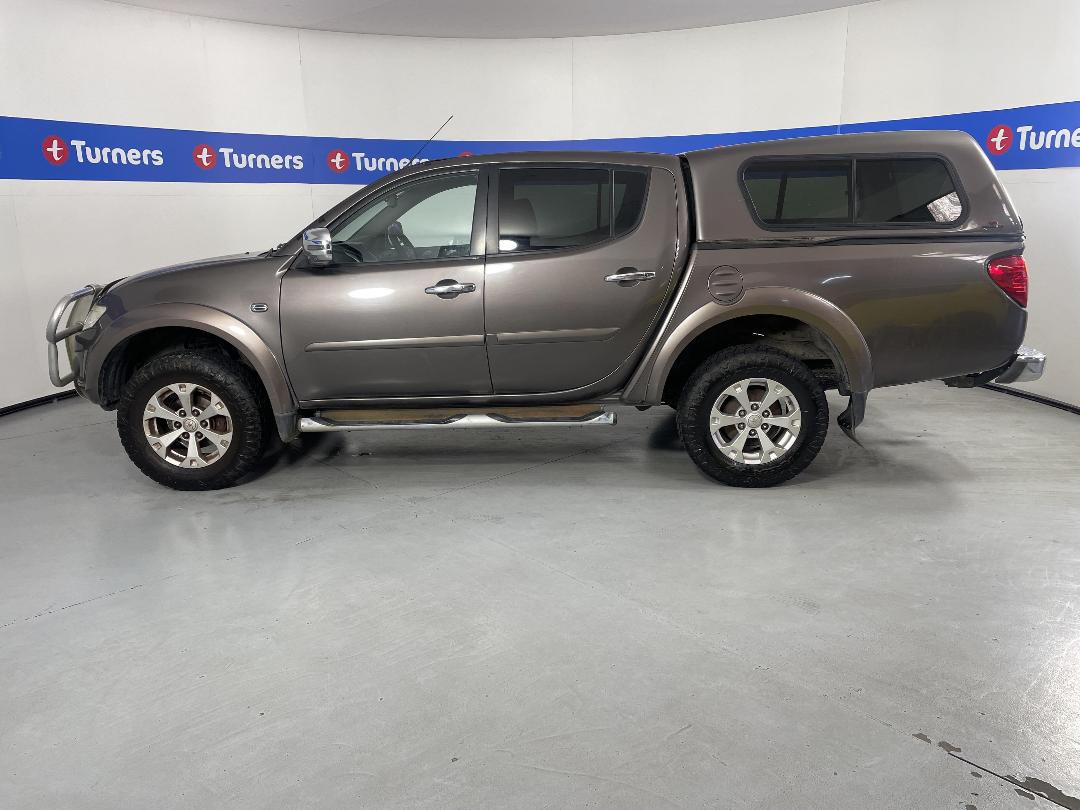 Photo '24' of Mitsubishi Triton