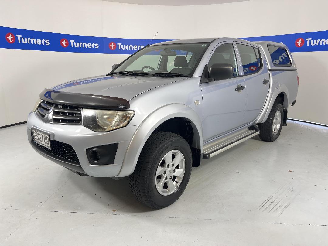 Photo '4' of Mitsubishi Triton