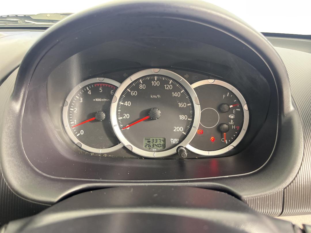 Photo '20' of Mitsubishi Triton