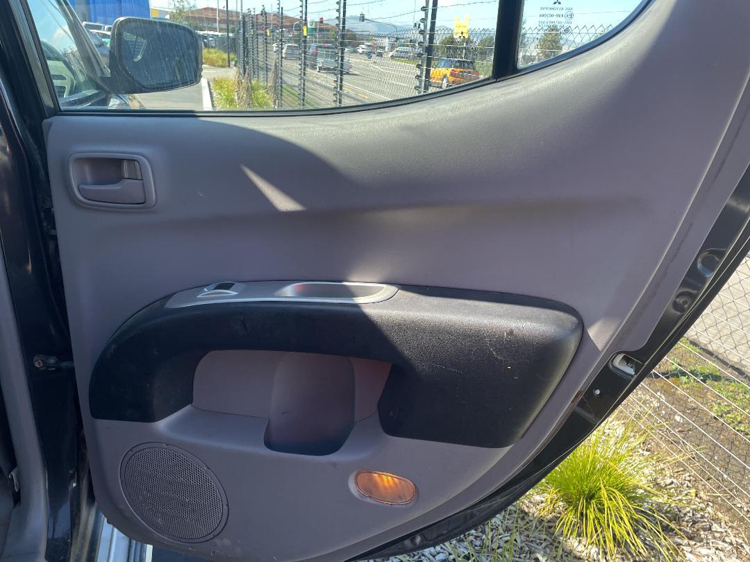 Photo '17' of Mitsubishi Triton D/CAB GLX