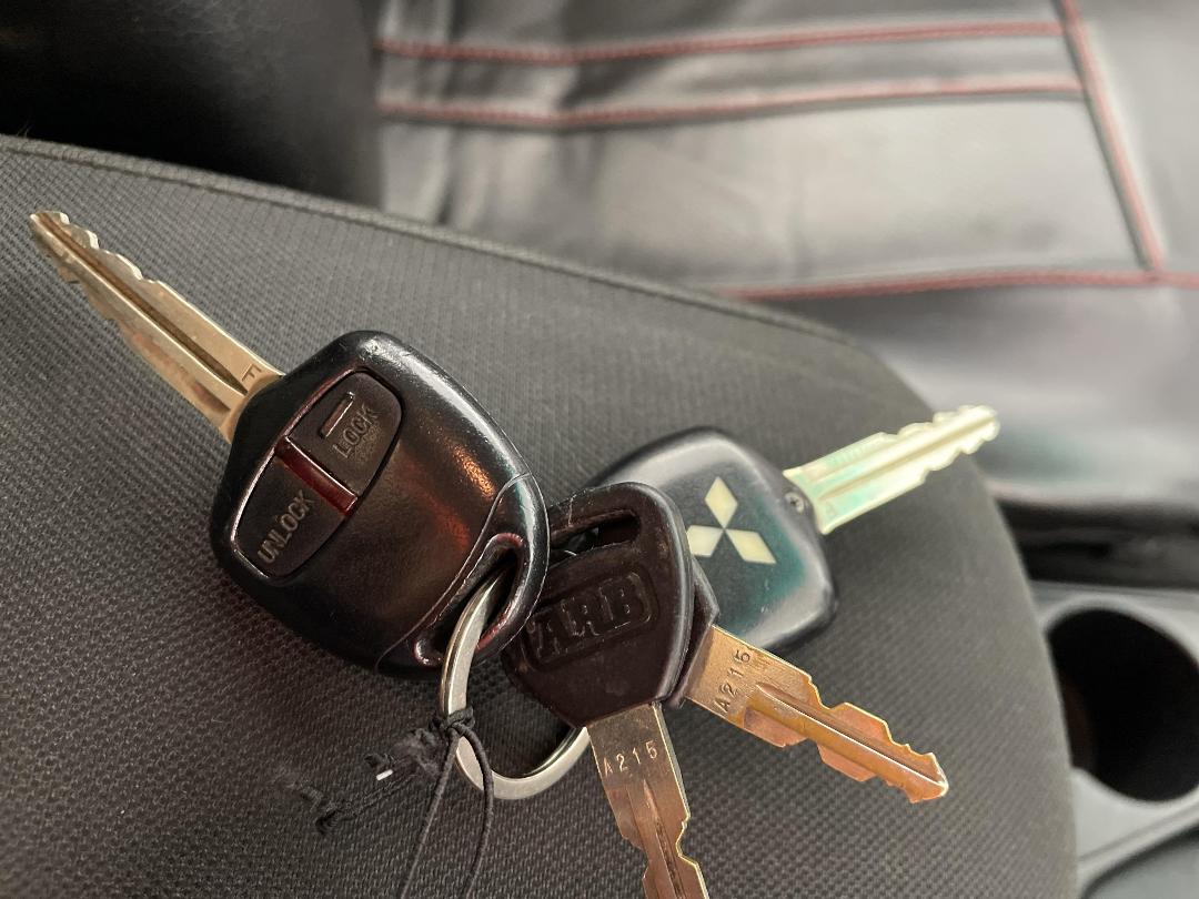 Photo '22' of Mitsubishi Triton