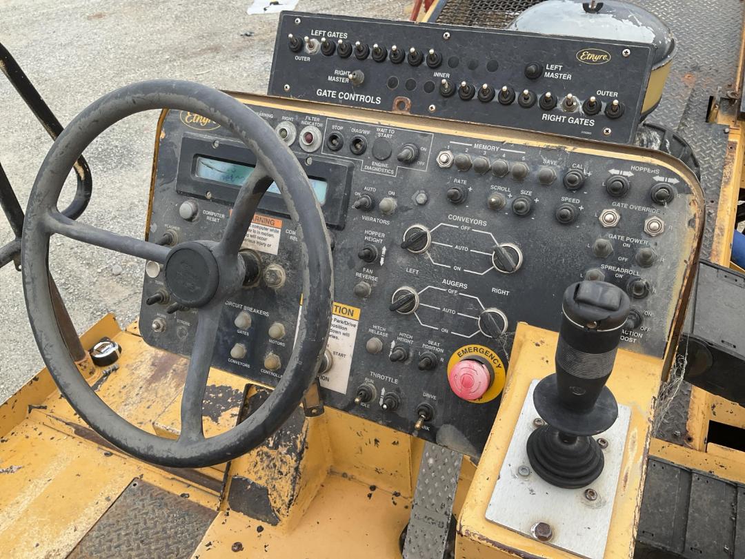 Photo '14' of Mobile Machine ETNYRE QUAD CHIP Other Machine Photo '14' of Mobile Machine ETNYRE QUAD CHIP Other Machine