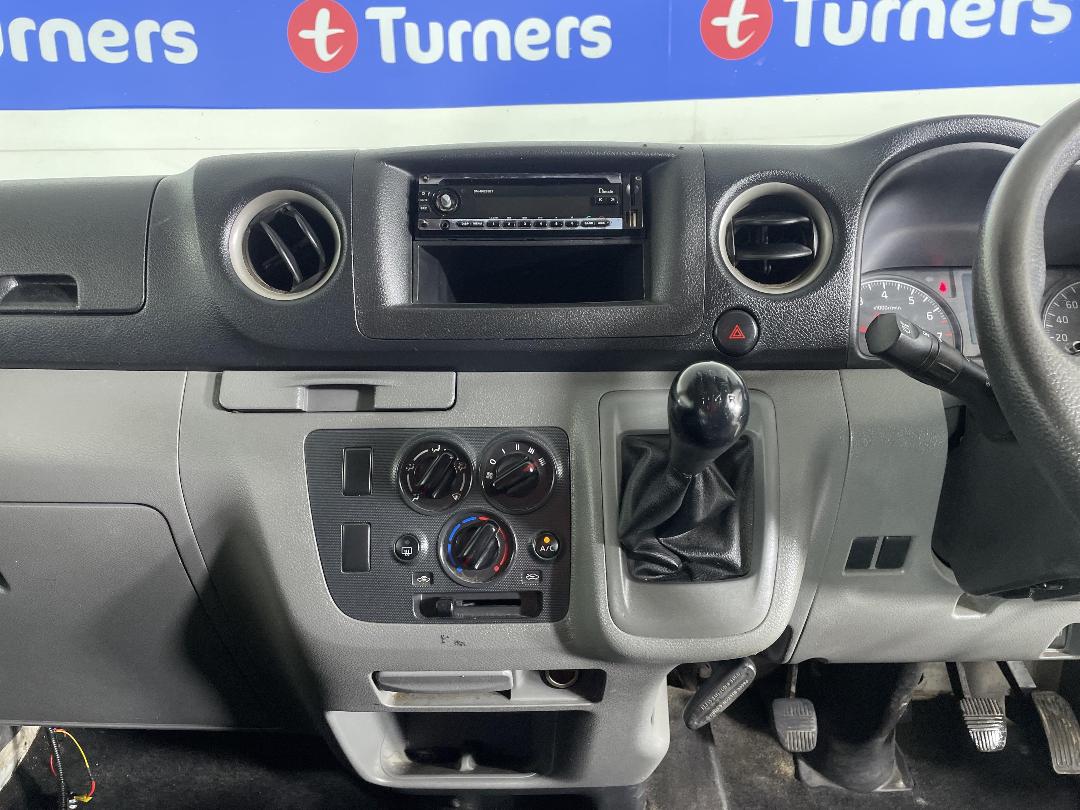 Photo '18' of Nissan Caravan