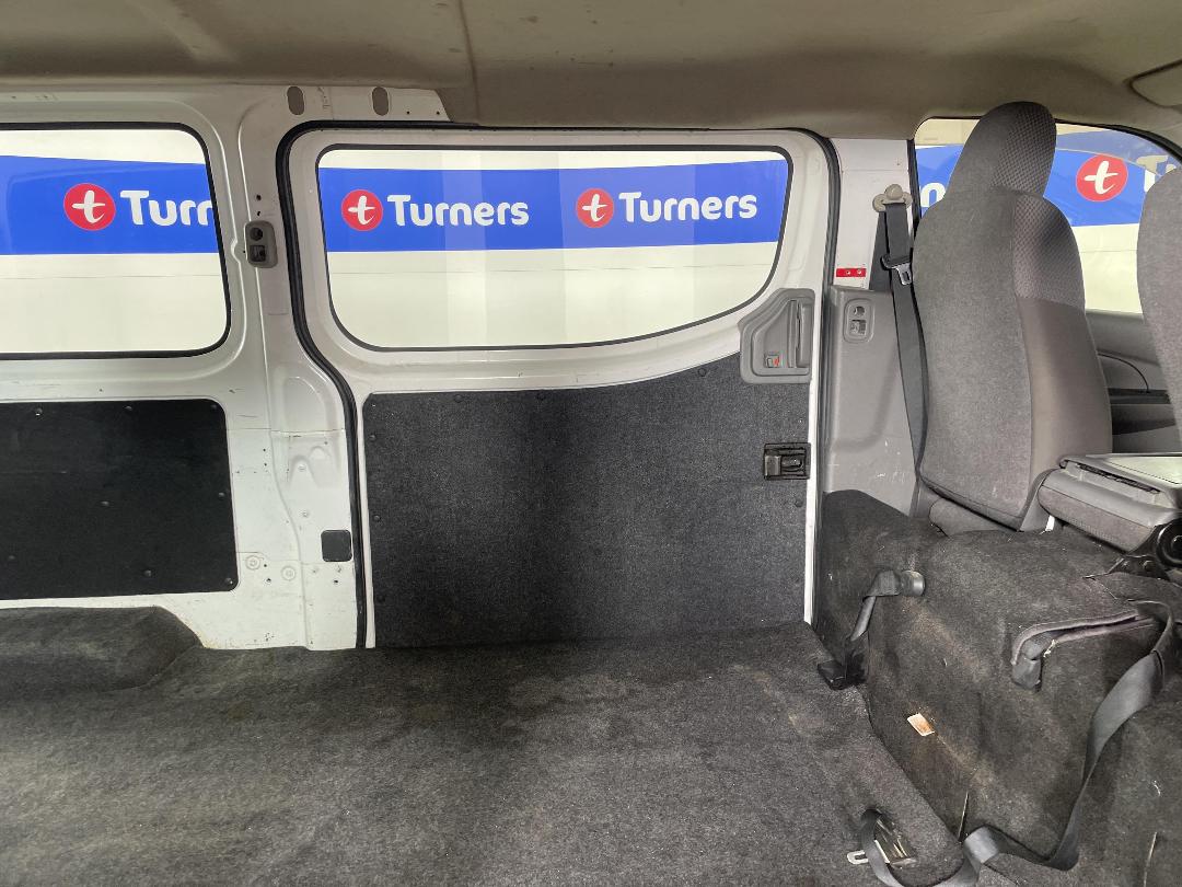 Photo '19' of Nissan Caravan