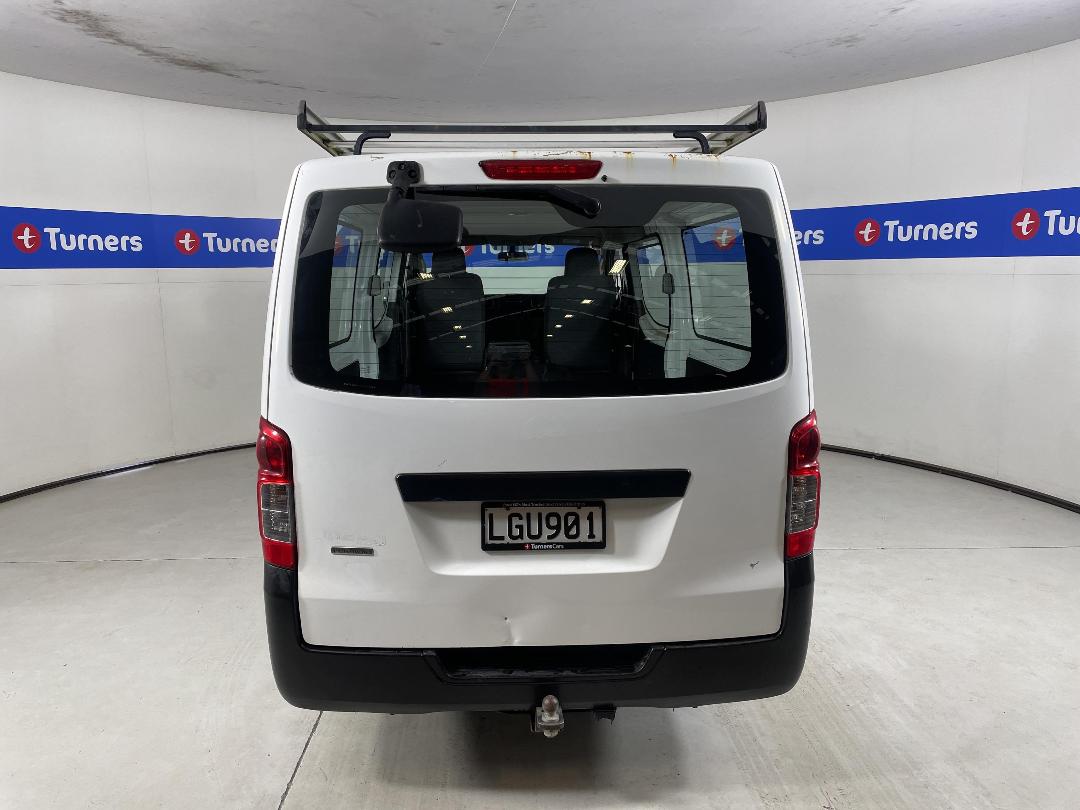 Photo '6' of Nissan Caravan