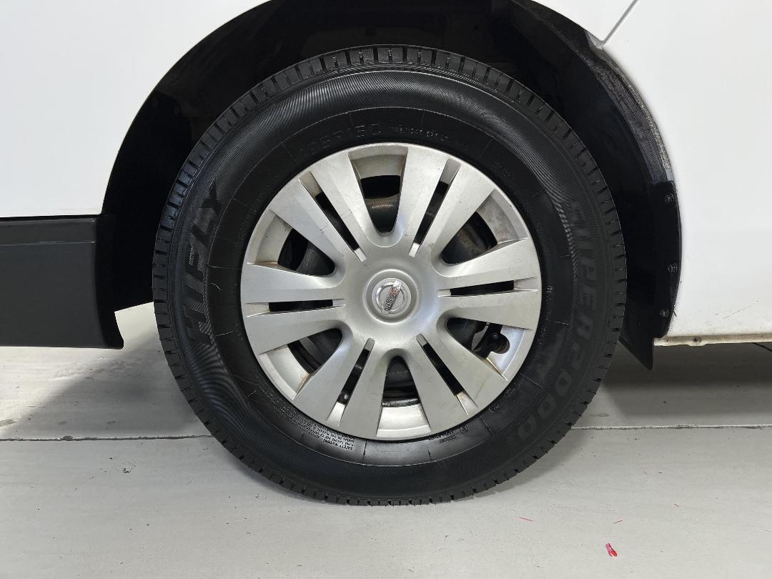 Photo '10' of Nissan Caravan