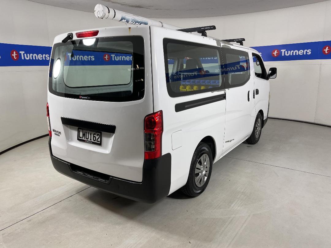 Photo '7' of Nissan Caravan