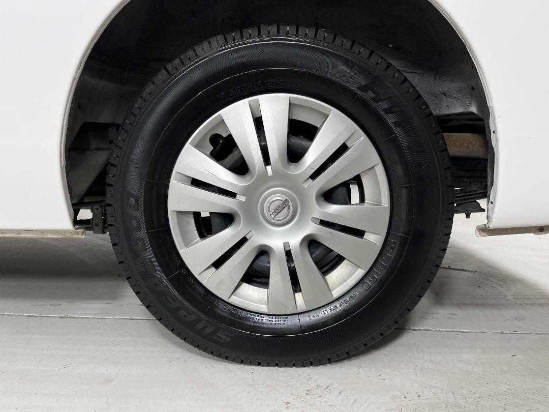 Photo '11' of Nissan Caravan