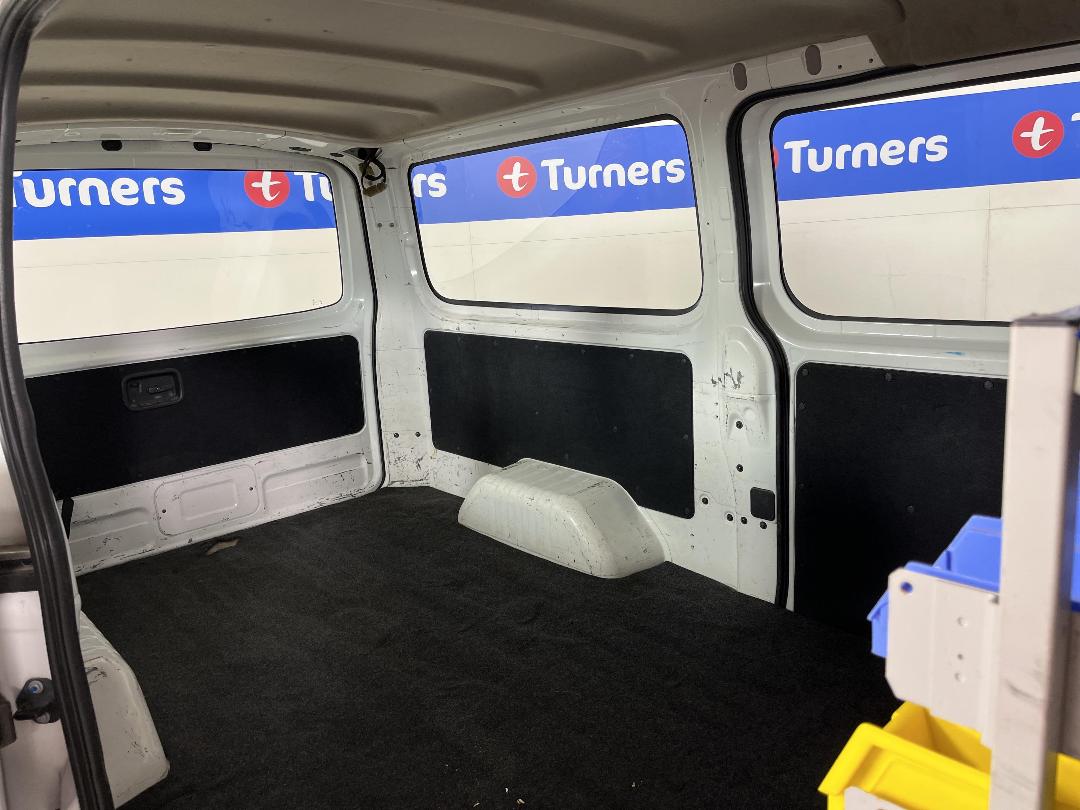 Photo '20' of Nissan Caravan