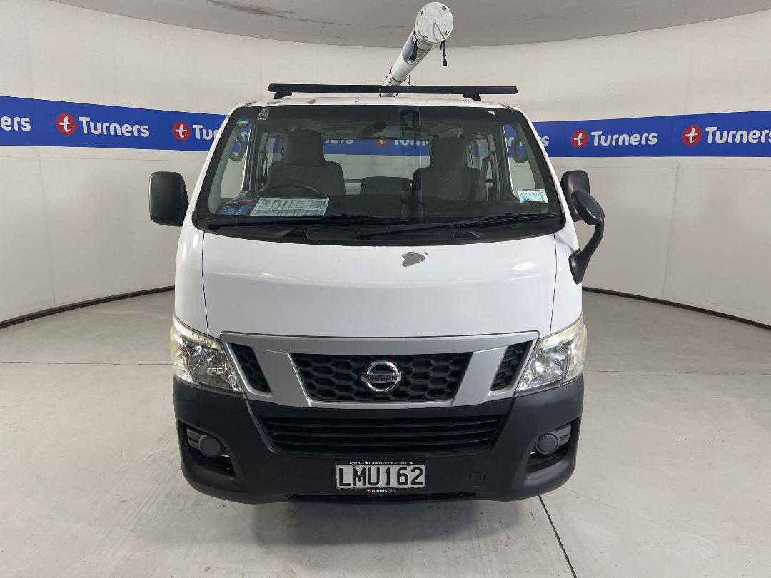 Photo '2' of Nissan Caravan