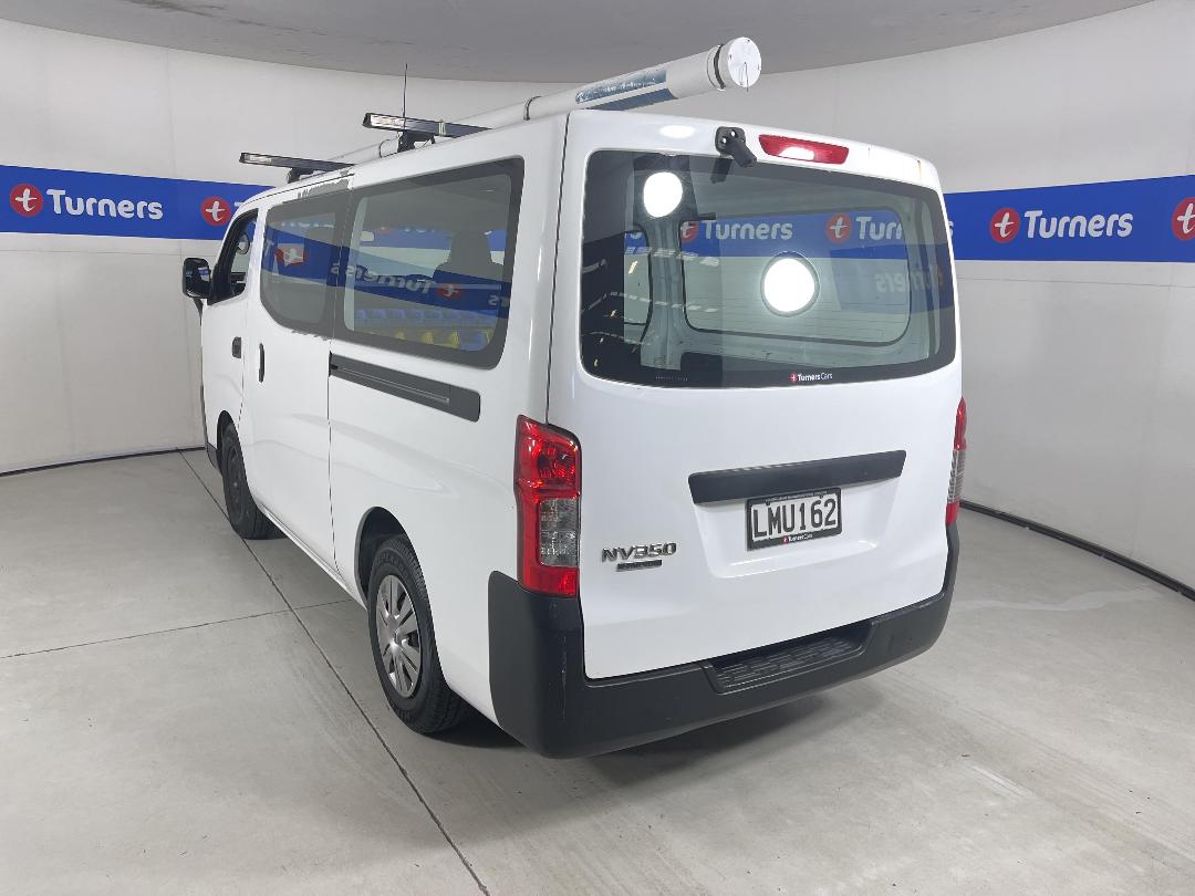 Photo '5' of Nissan Caravan