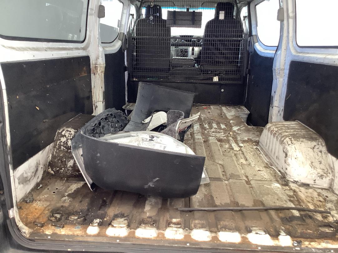 Photo '7' of Nissan Caravan NV350 Photo '7' of Nissan Caravan NV350