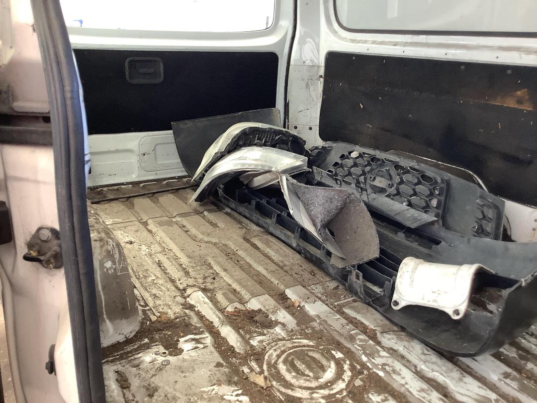 Photo '8' of Nissan Caravan NV350 Photo '8' of Nissan Caravan NV350