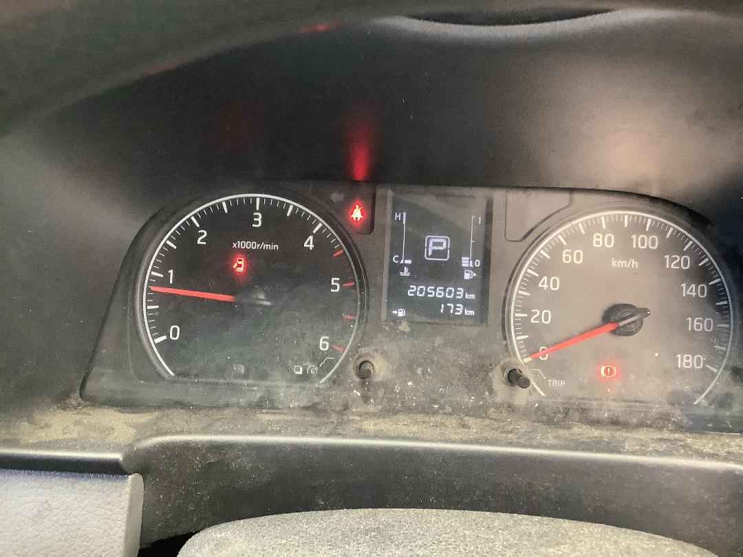 Photo '14' of Nissan Caravan NV350 Photo '14' of Nissan Caravan NV350