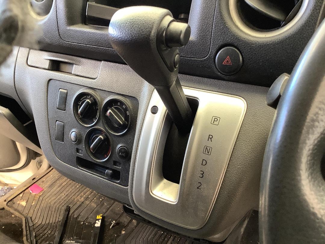 Photo '15' of Nissan Caravan NV350 Photo '15' of Nissan Caravan NV350