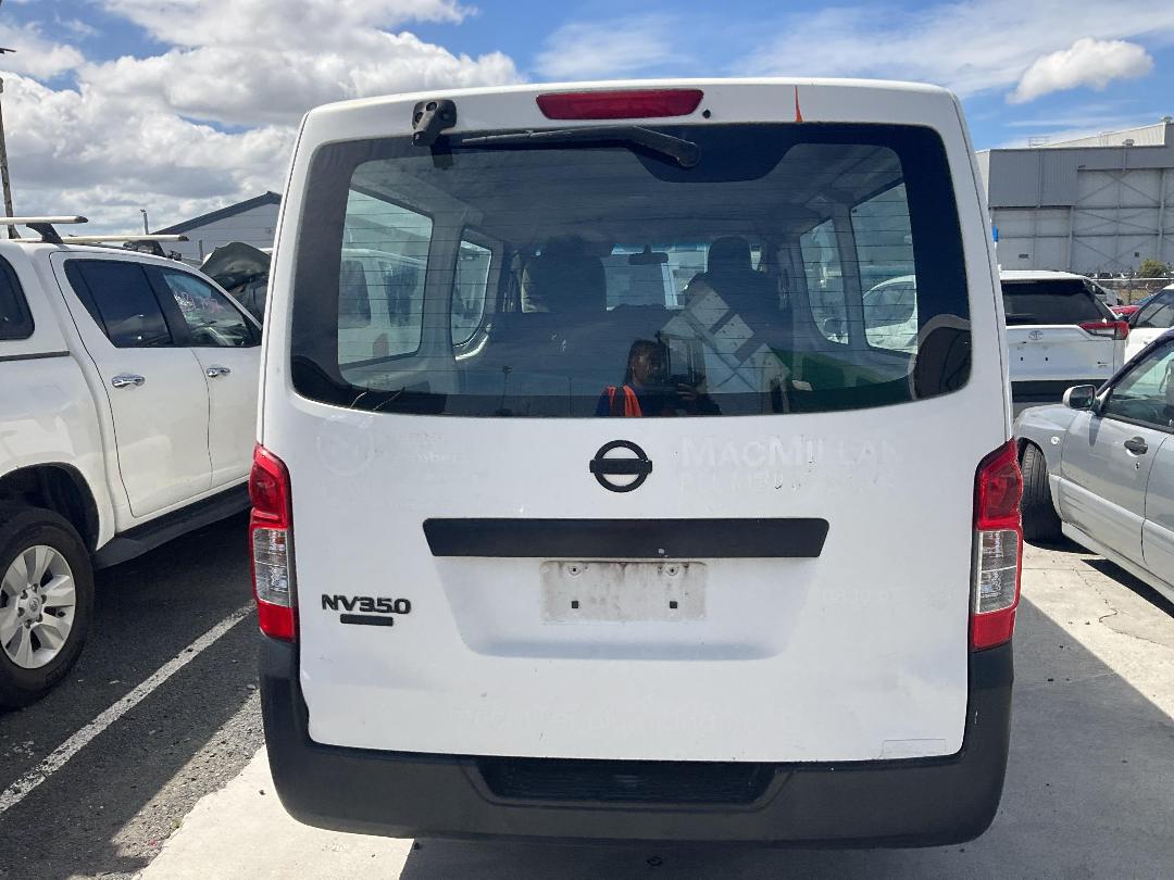 Photo '2' of Nissan Caravan