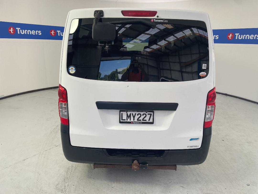 Photo '6' of Nissan Caravan Photo '6' of Nissan Caravan