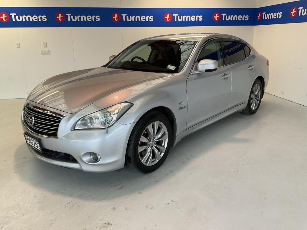 Photo '4' of Nissan Fuga