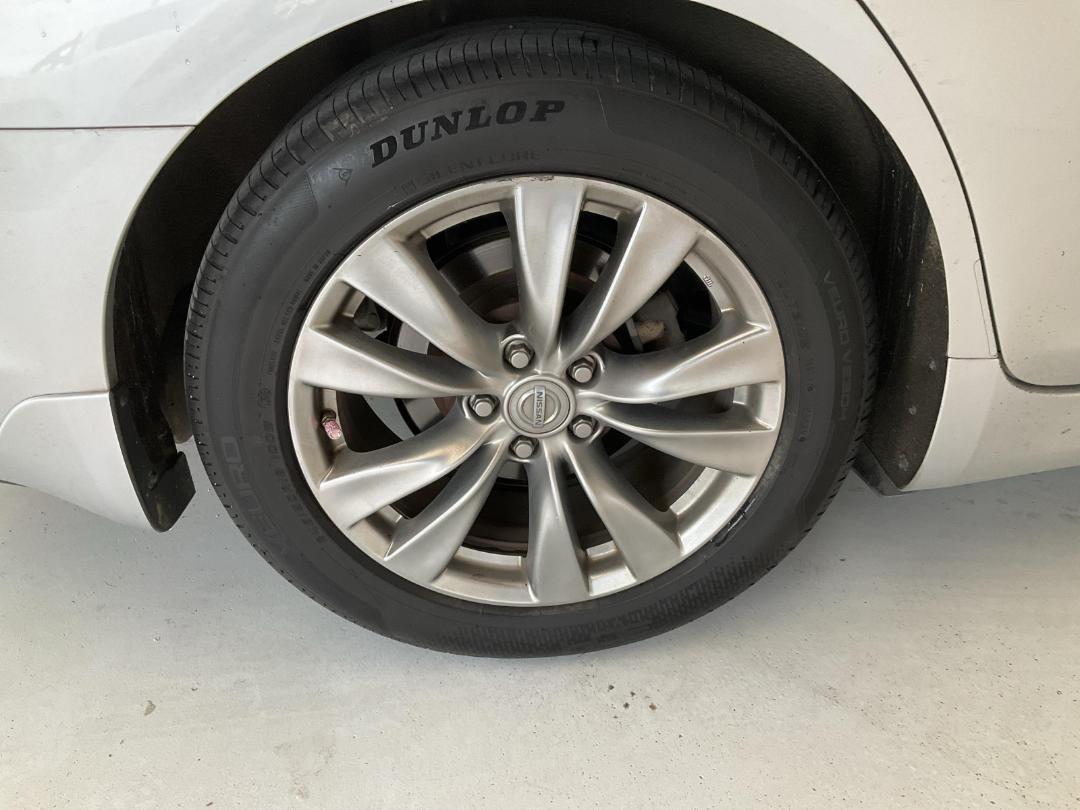 Photo '12' of Nissan Fuga