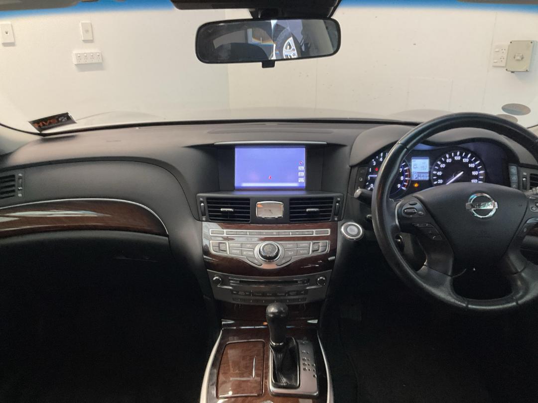 Photo '17' of Nissan Fuga