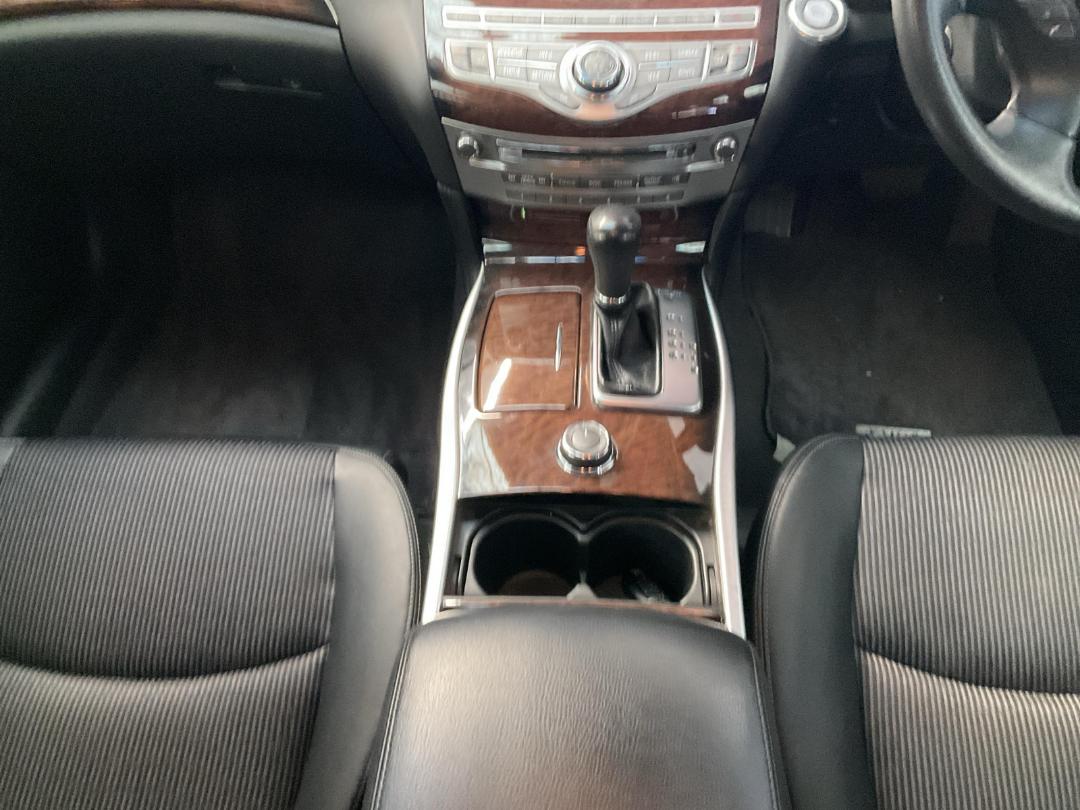 Photo '18' of Nissan Fuga