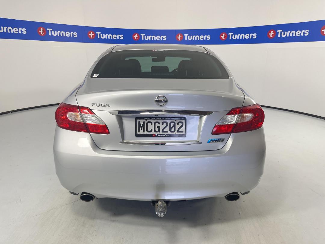 Photo '6' of Nissan Fuga