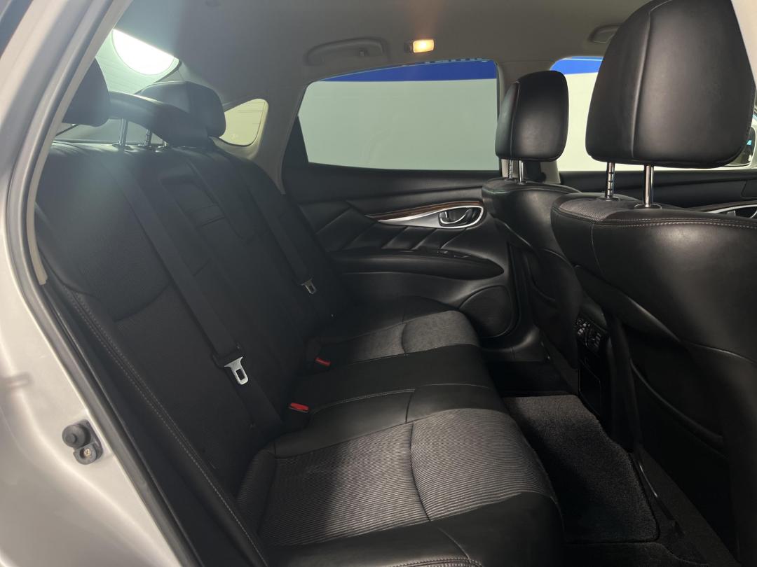 Photo '20' of Nissan Fuga