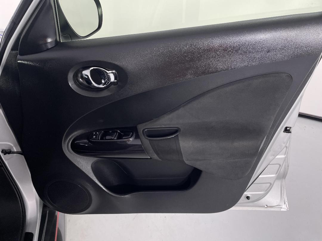 Photo '15' of Nissan Juke Photo '15' of Nissan Juke