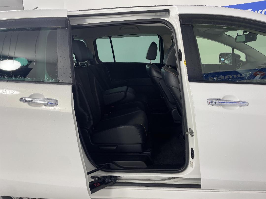 Photo '19' of Nissan Lafesta