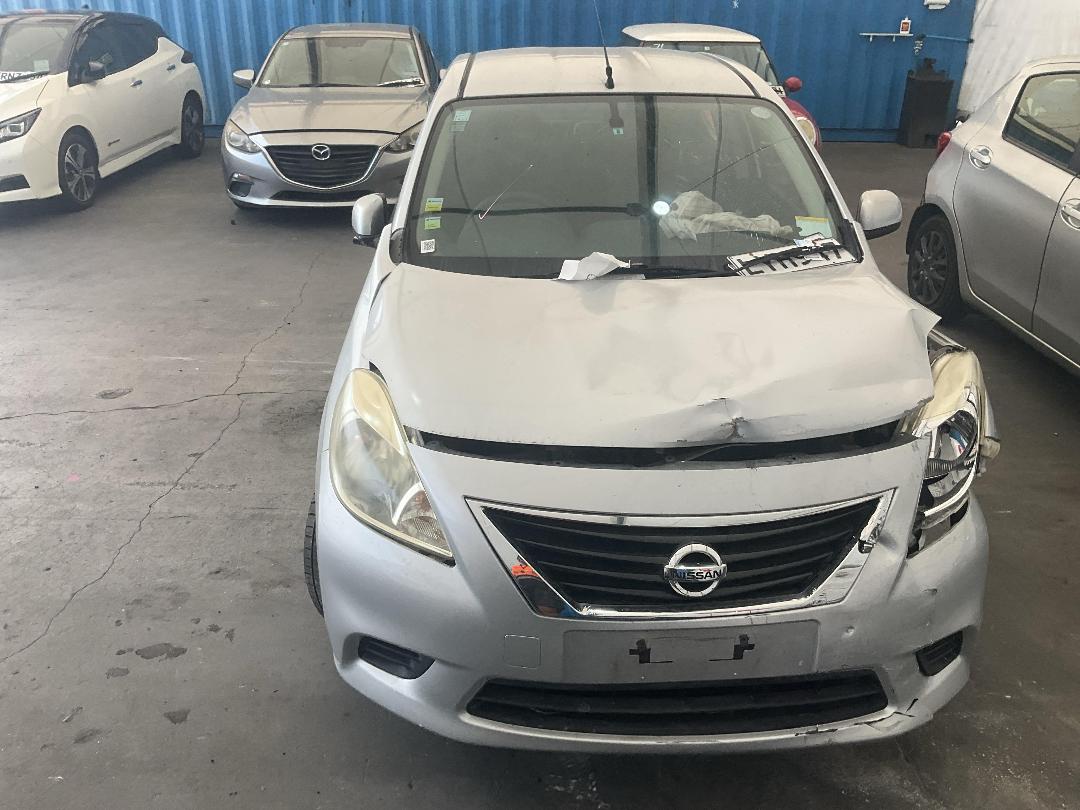 Photo '4' of Nissan Latio