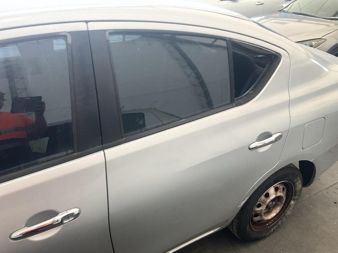 Photo '10' of Nissan Latio