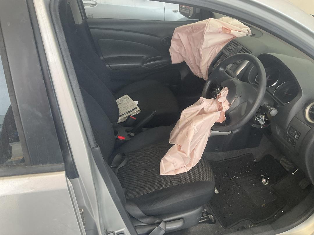 Photo '23' of Nissan Latio