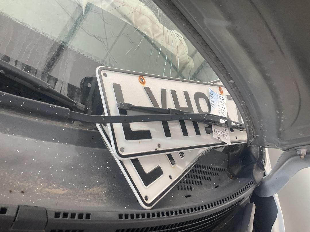 Photo '27' of Nissan Latio