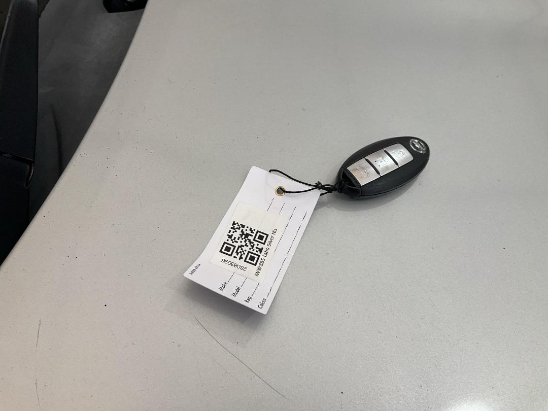 Photo '10' of Nissan Latio 1.2L