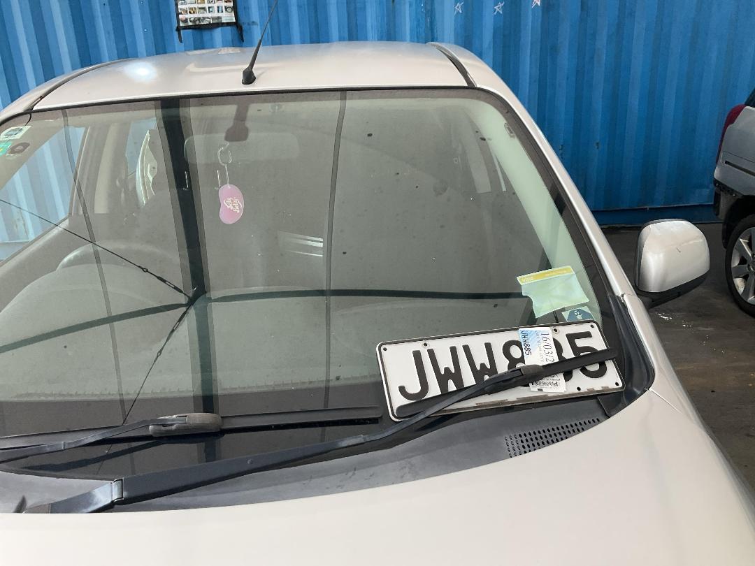 Photo '12' of Nissan Latio 1.2L