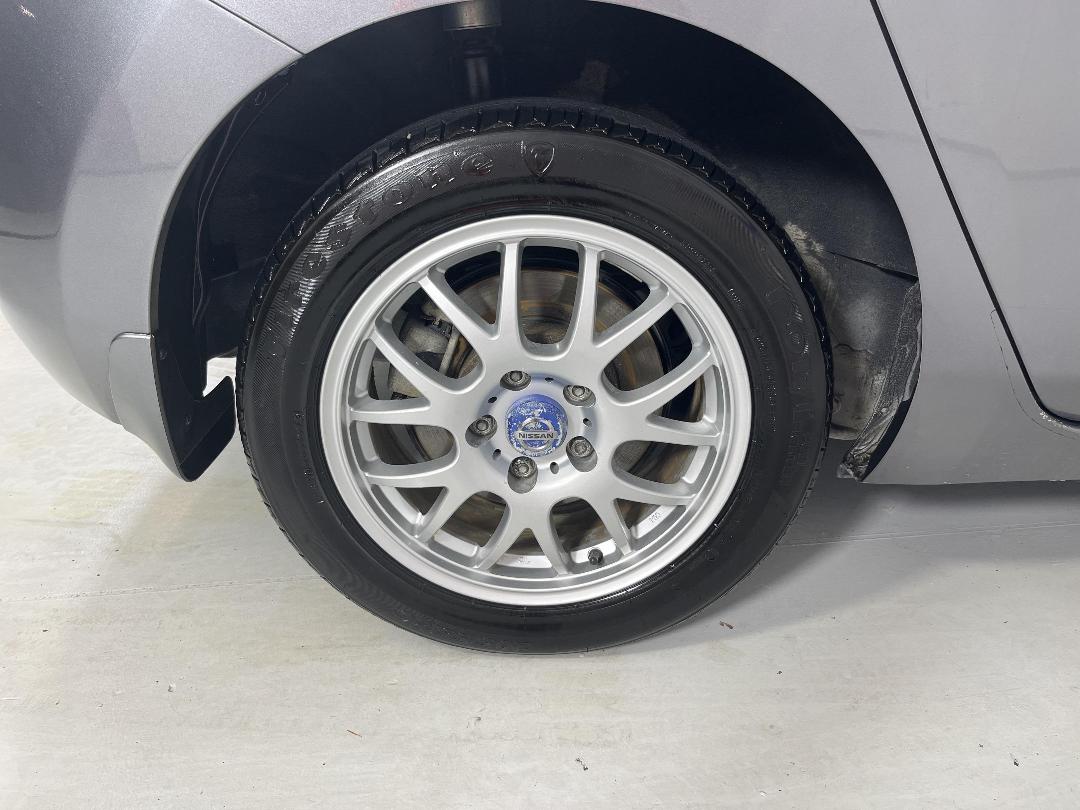 Photo '12' of Nissan Leaf