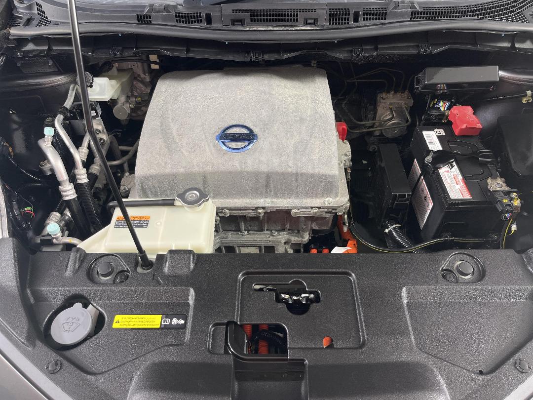 Photo '13' of Nissan Leaf