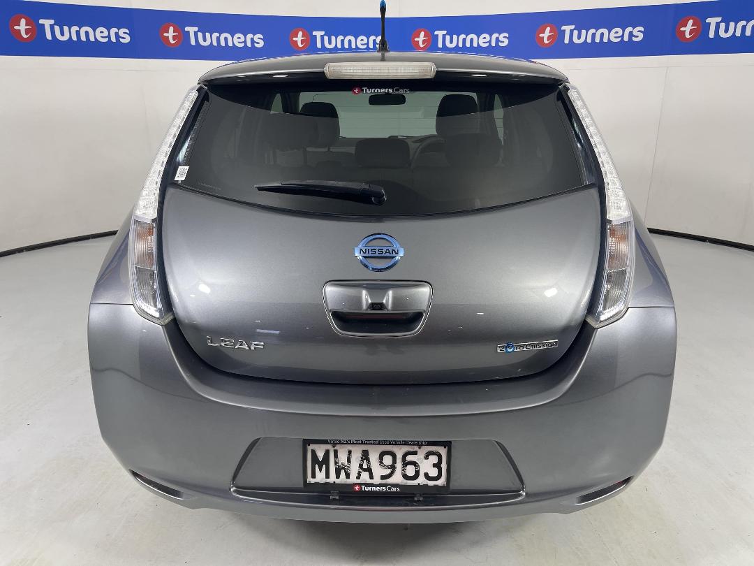 Photo '6' of Nissan Leaf