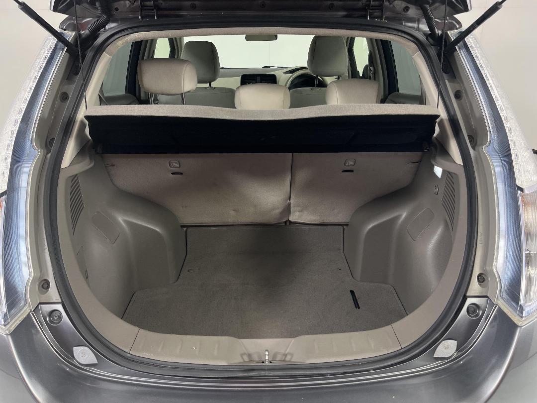 Photo '14' of Nissan Leaf