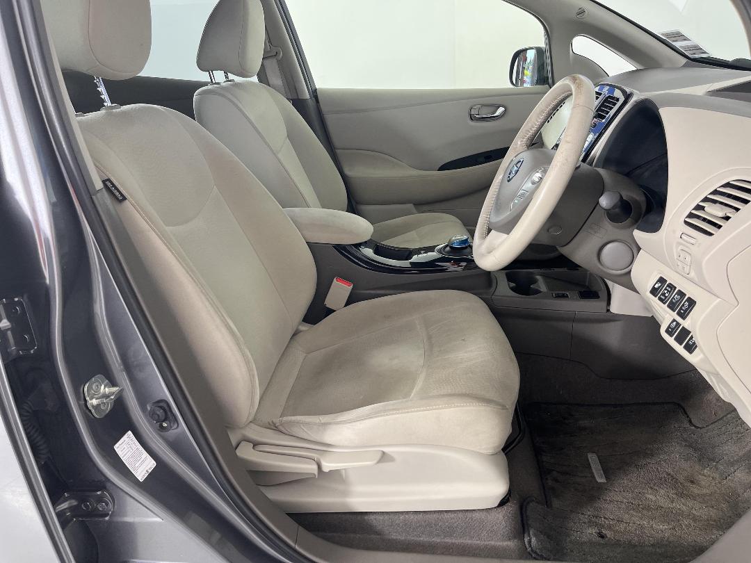 Photo '16' of Nissan Leaf