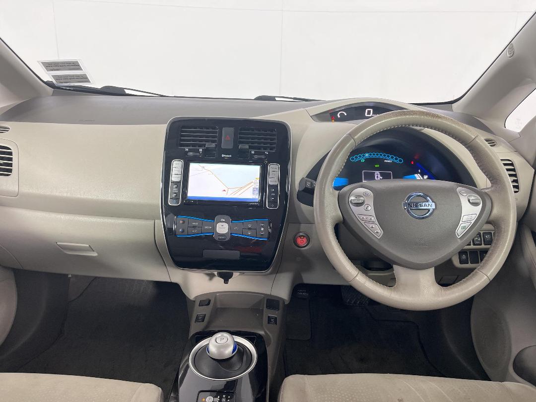 Photo '17' of Nissan Leaf