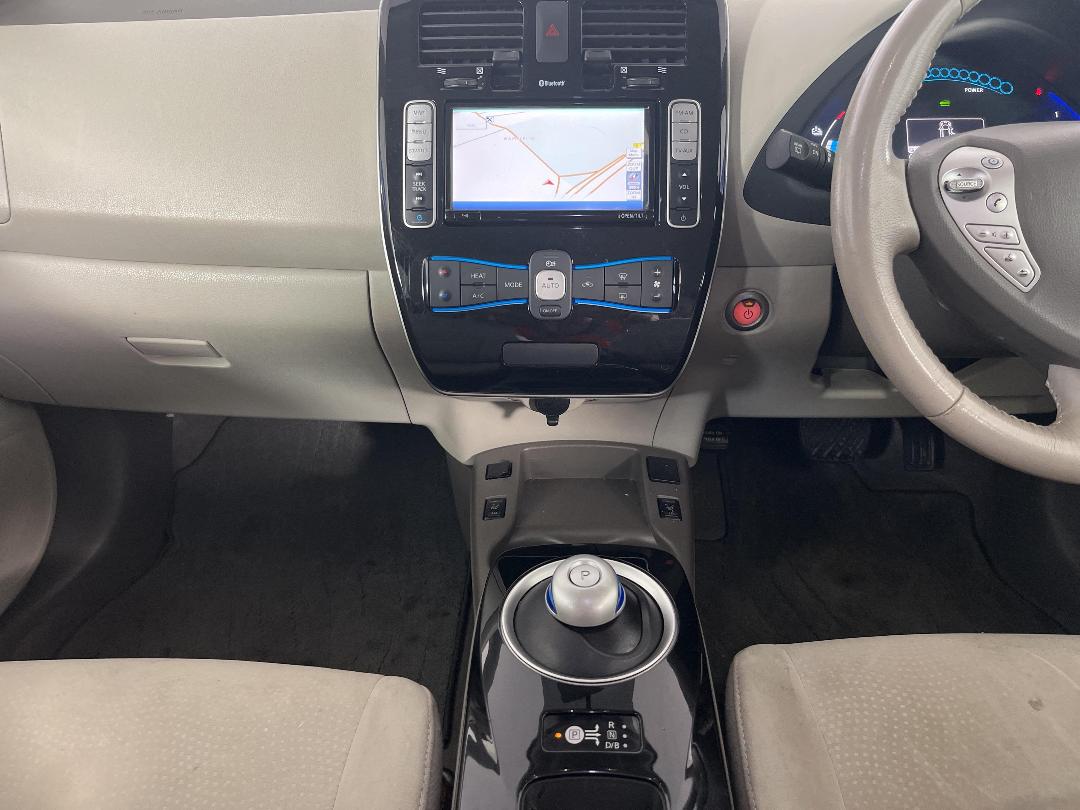 Photo '18' of Nissan Leaf