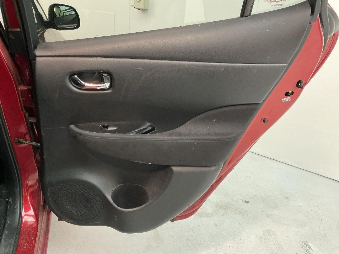 Photo '13' of Nissan Leaf Photo '13' of Nissan Leaf