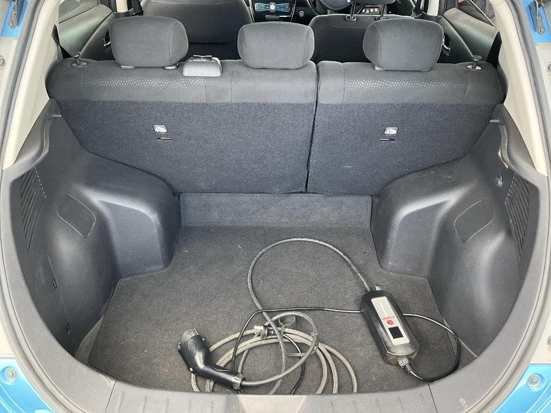 Photo '12' of Nissan Leaf